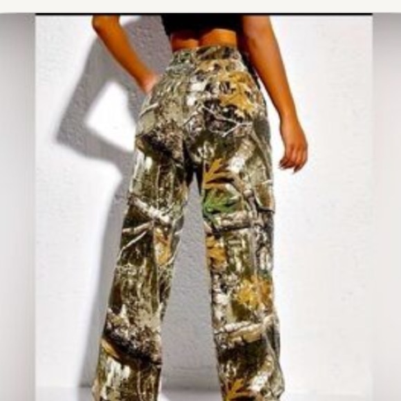 Mossy Oak Camouflage Woman’s Pants Size 10 - Picture 1 of 14